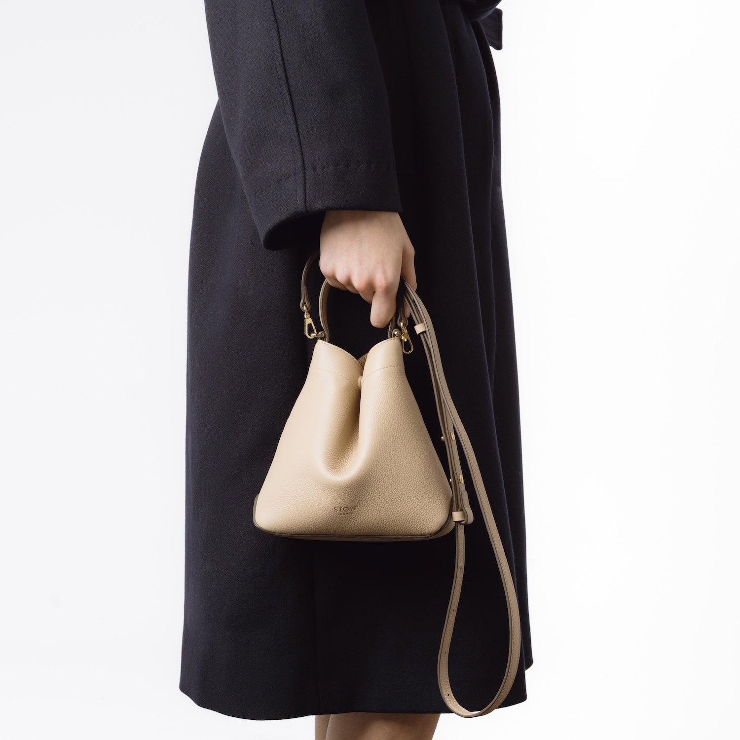 Mini Curve Crossbody-Gurt aus Leder