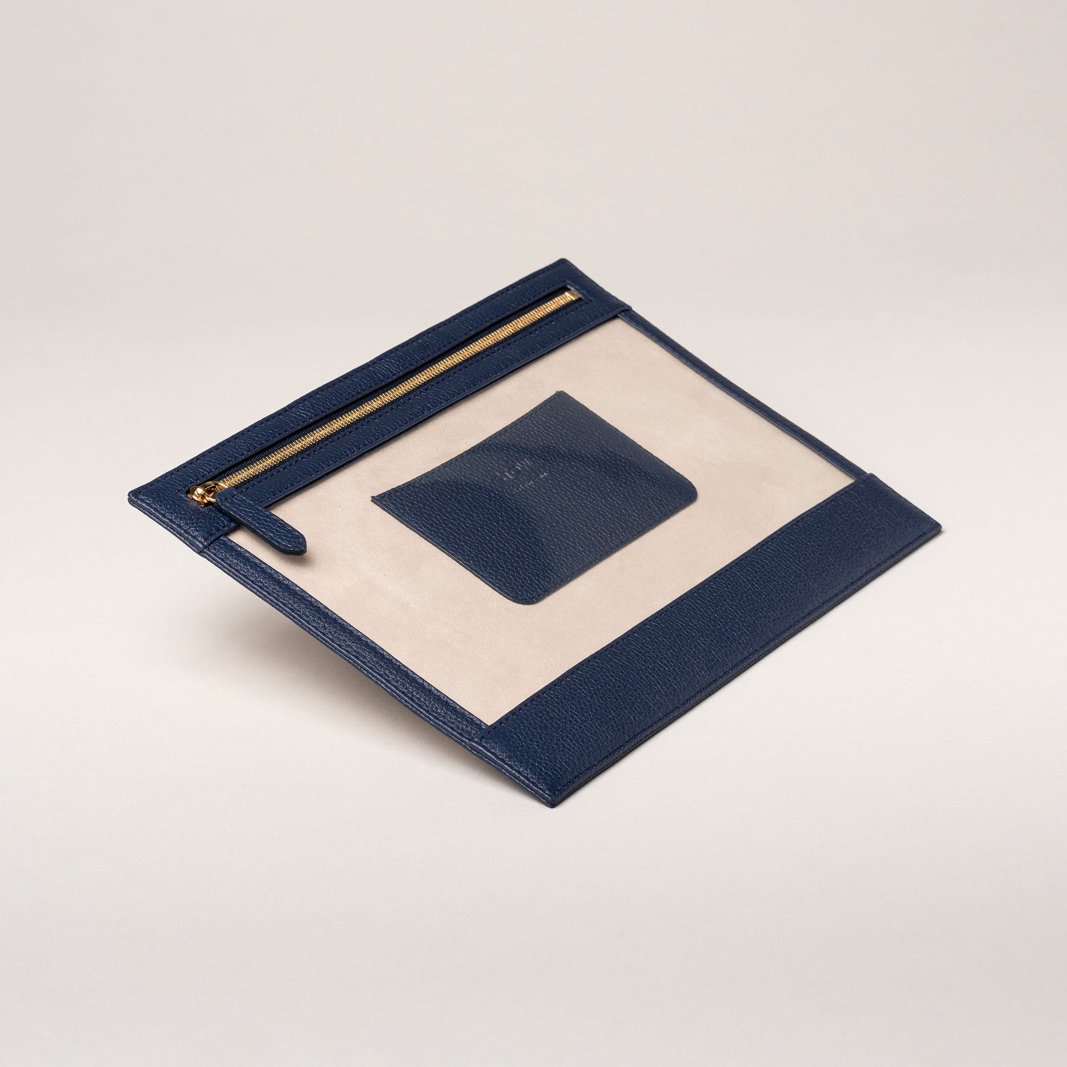 Seeview Pouch