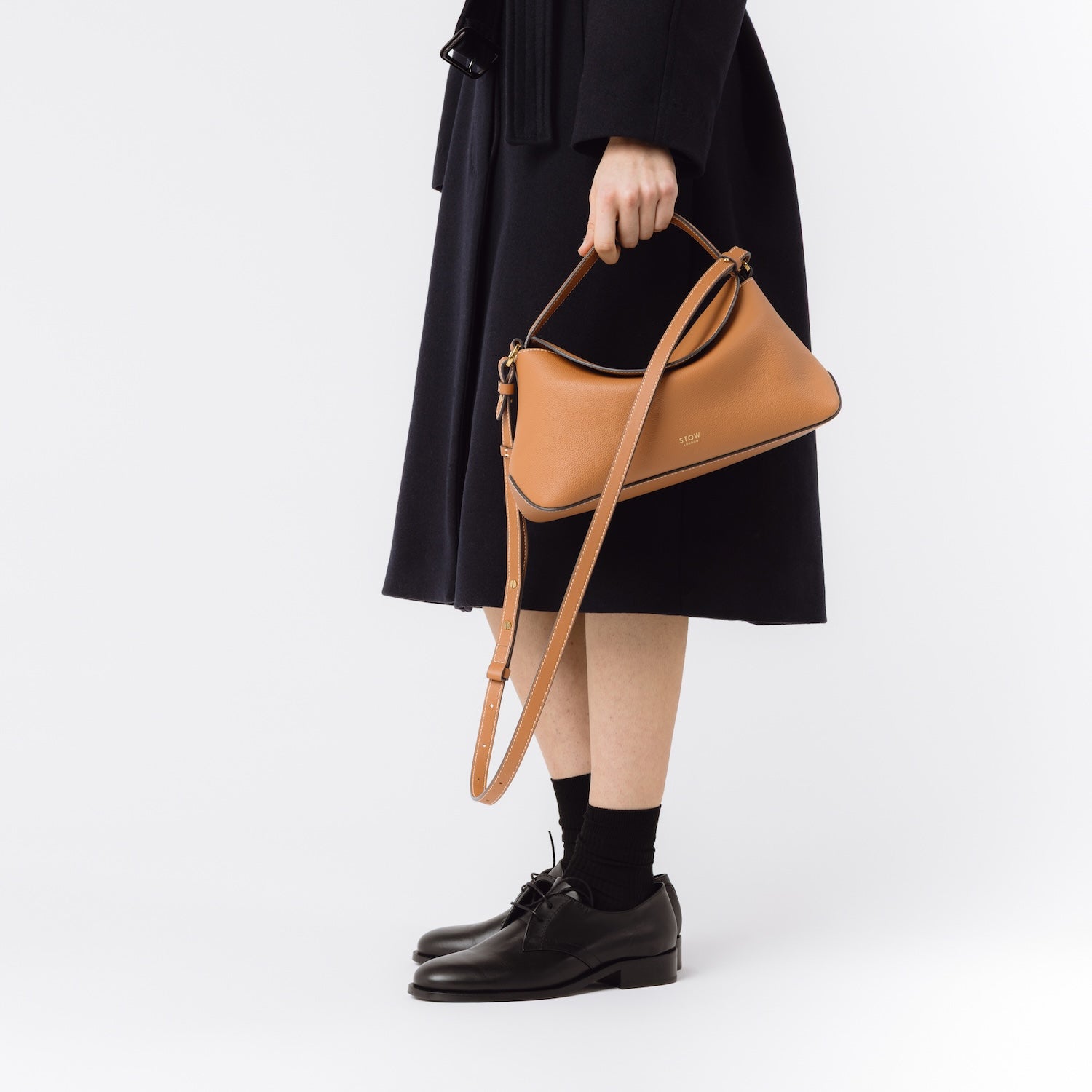 East West Curve Tasche