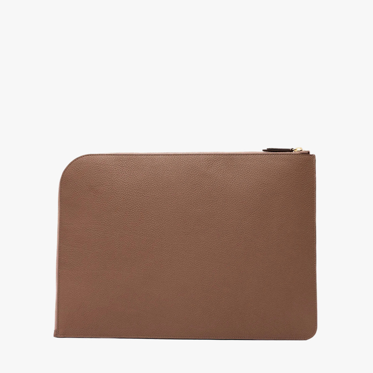 Back panel of STOW London's Laptop Sleeve in Mocha pebbled leather on a light grey background featuring a YKK Natulon Zip