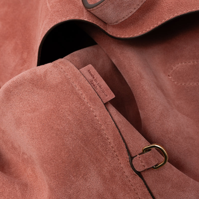 Close up of the interior d-ring and Made In Ubrique tag on STOW London's Everyday Tote bag in Hazy Blush suede 