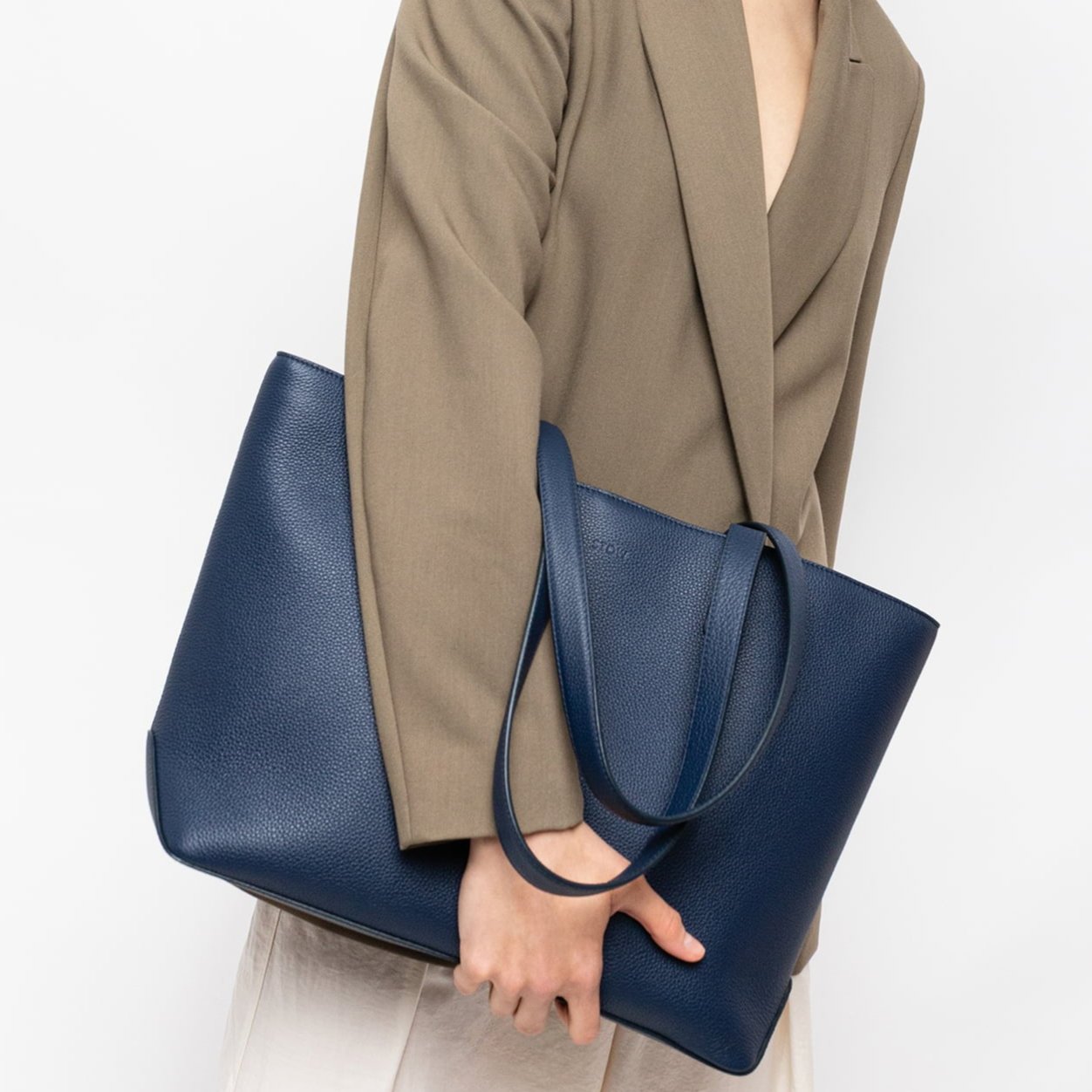 Structured tote bag with zipper sale